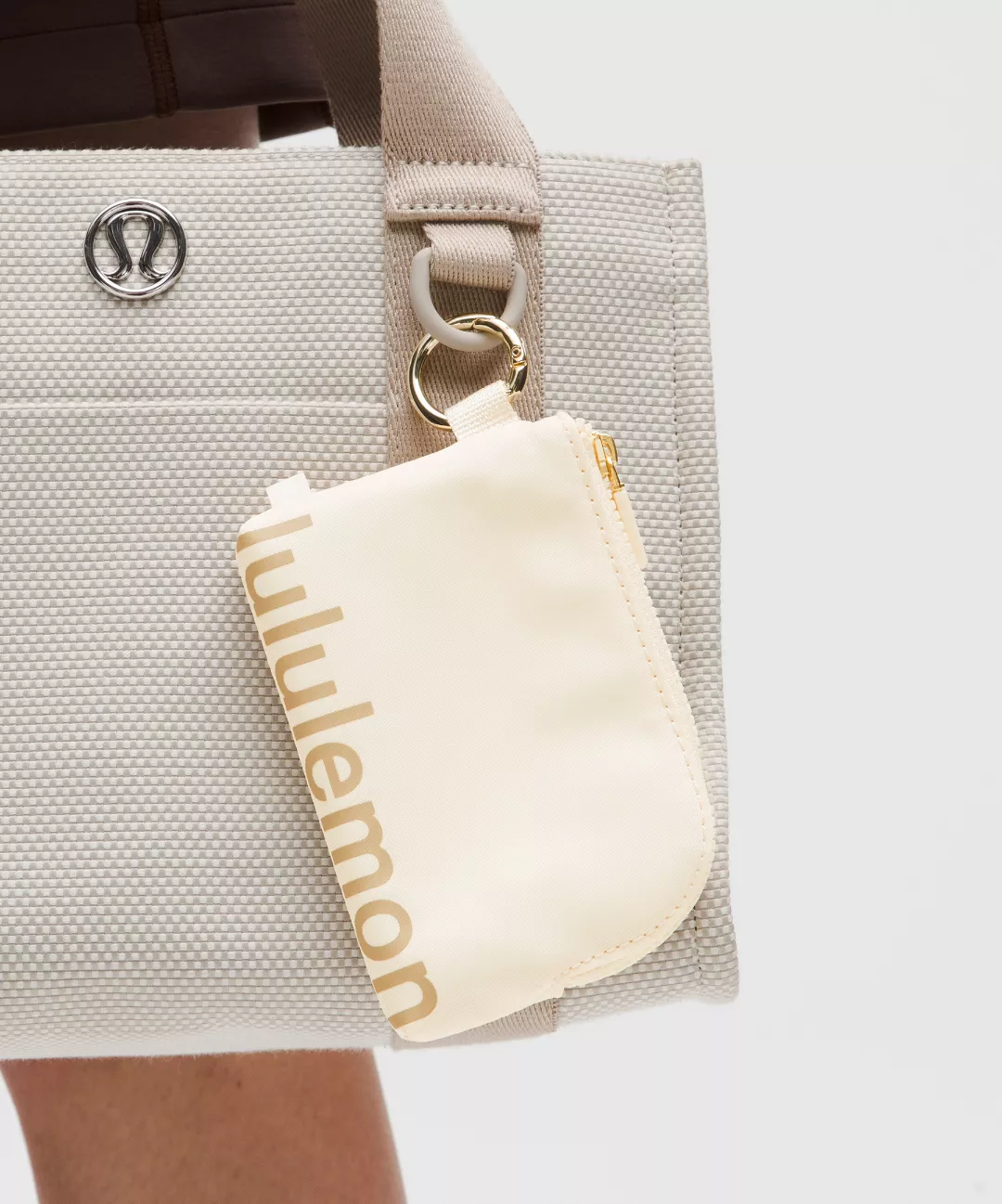 Clippable Card Pouch