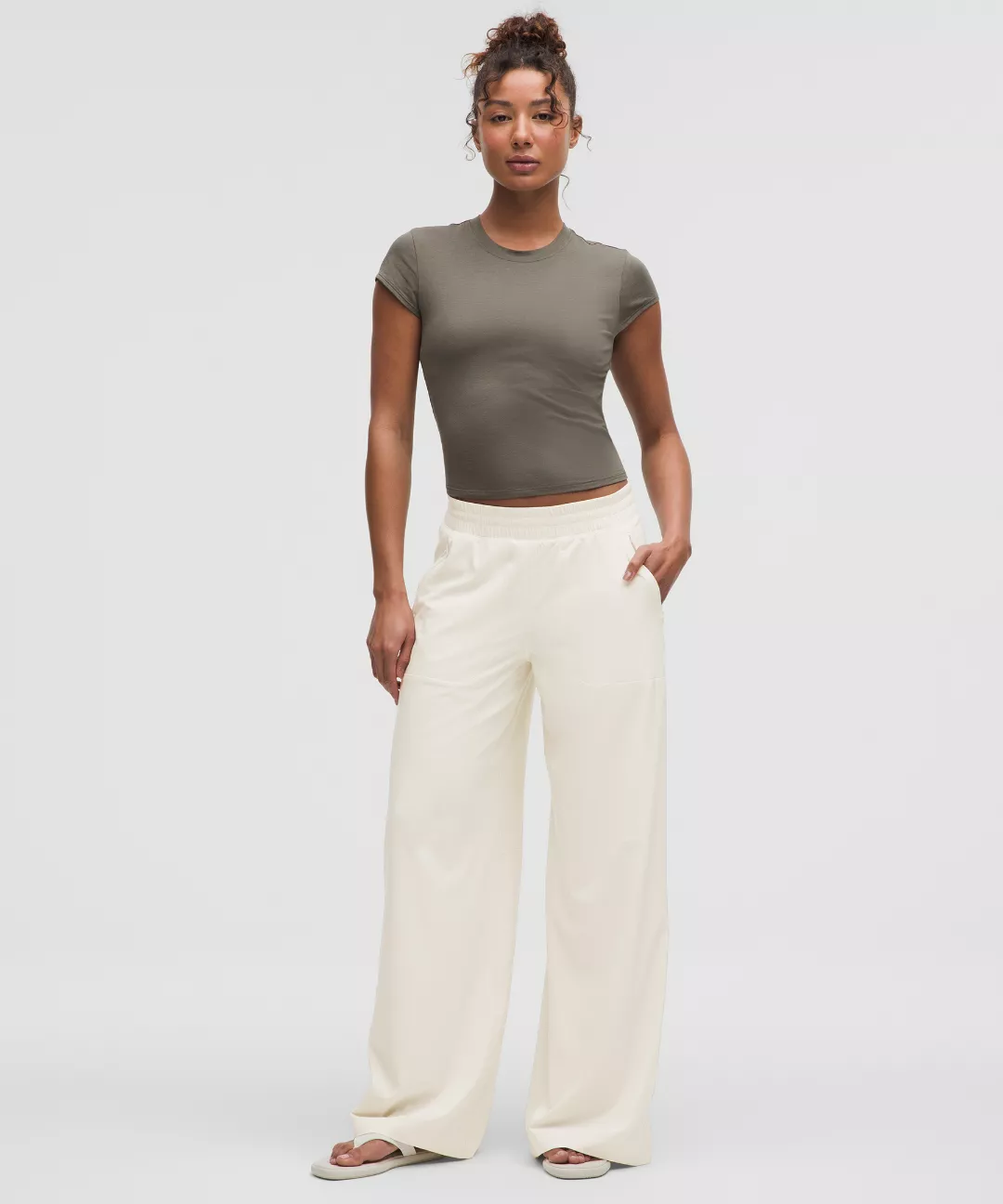 Swift Mid-Rise Wide-Leg Pant