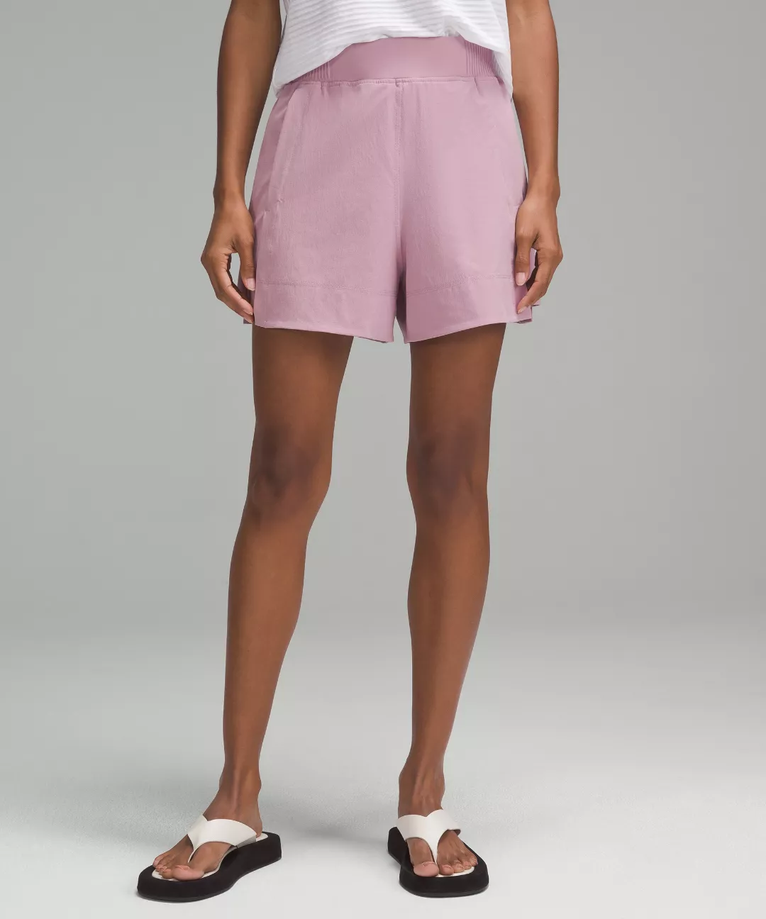 Stretch Woven Relaxed-Fit High-Rise Short 4"