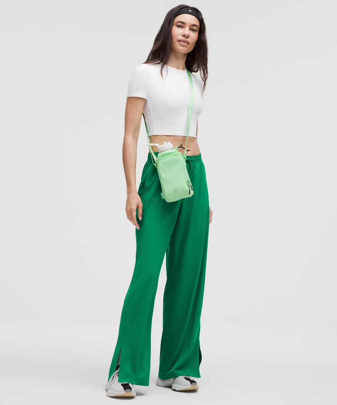 Water Bottle Crossbody with Front Pocket 2L