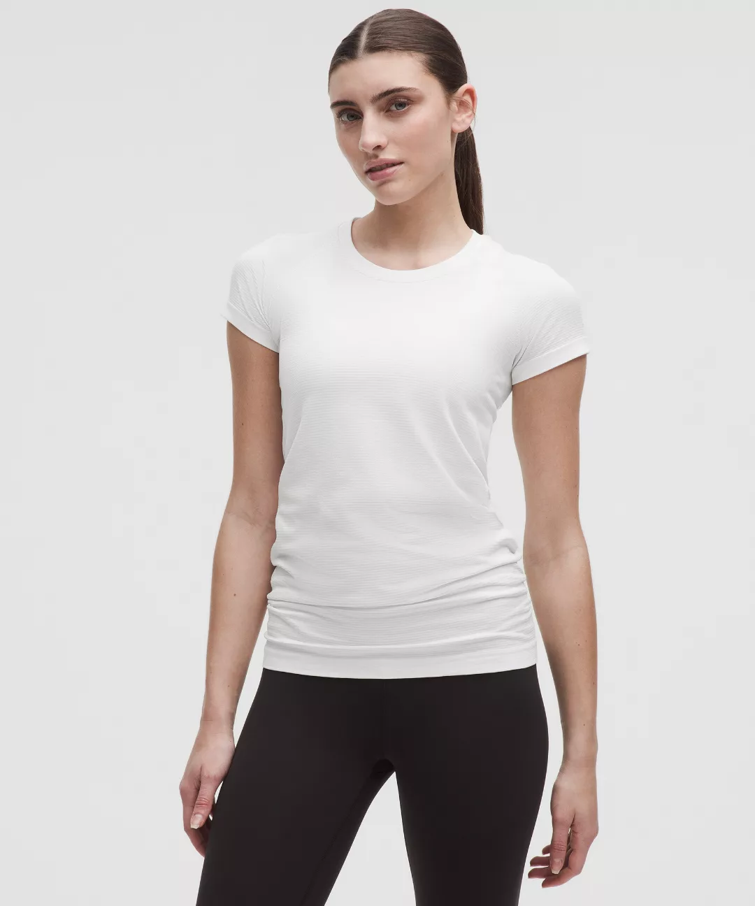 Swiftly Tech Short-Sleeve Shirt 2.0 *Hip Length