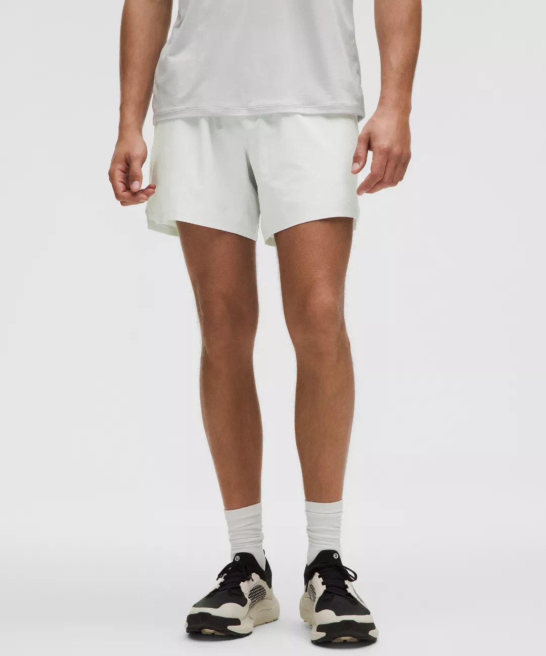 Mile Maker Run Crew Ripstop Linerless Short 6"