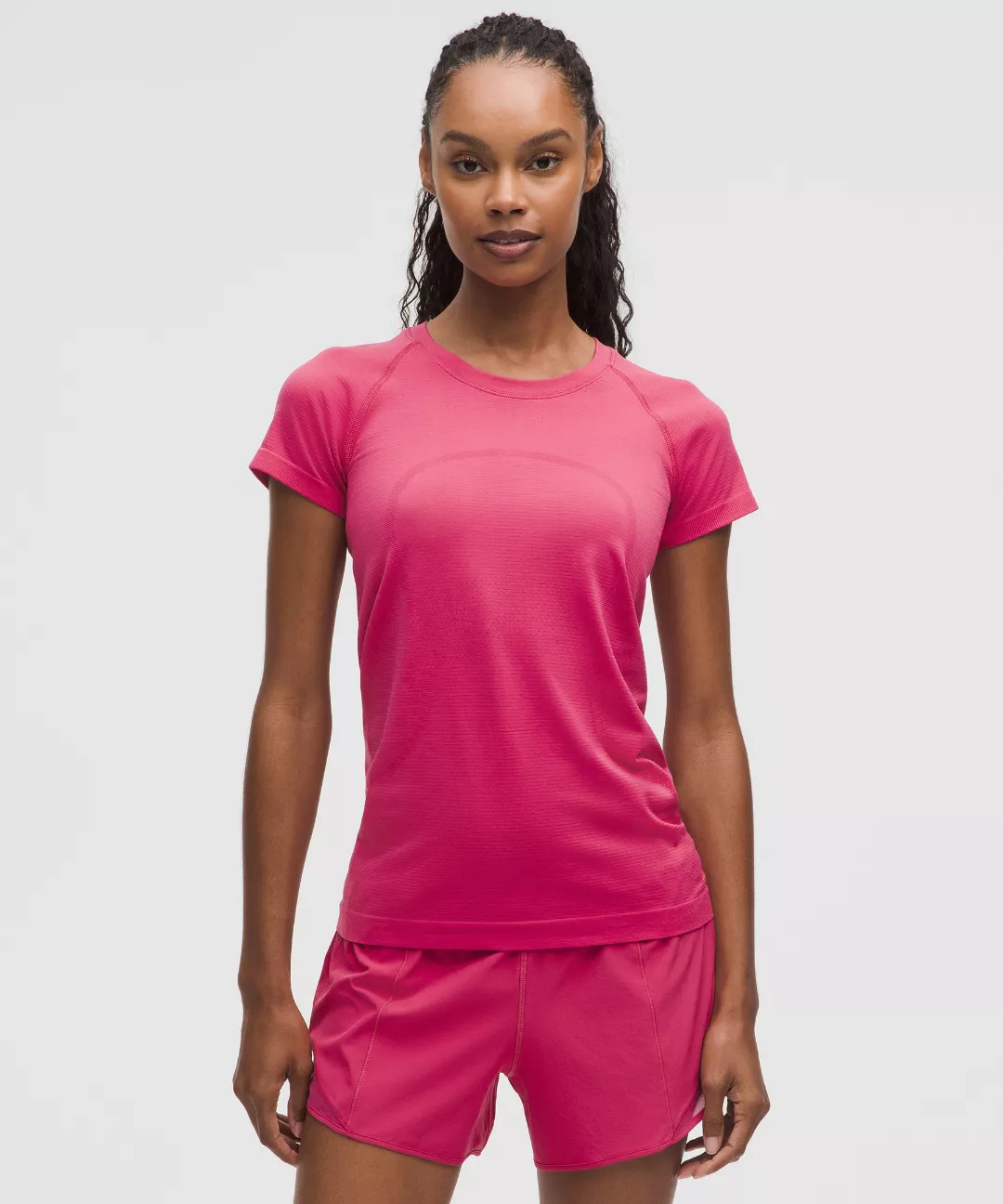 Swiftly Tech Short-Sleeve Shirt 2.0 *Hip Length