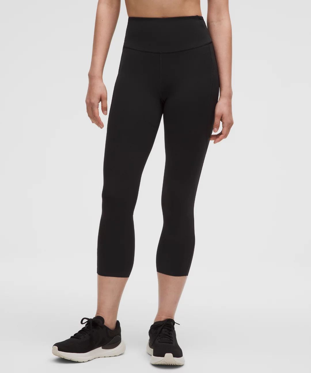 Fast and Free High-Rise Crop 23"