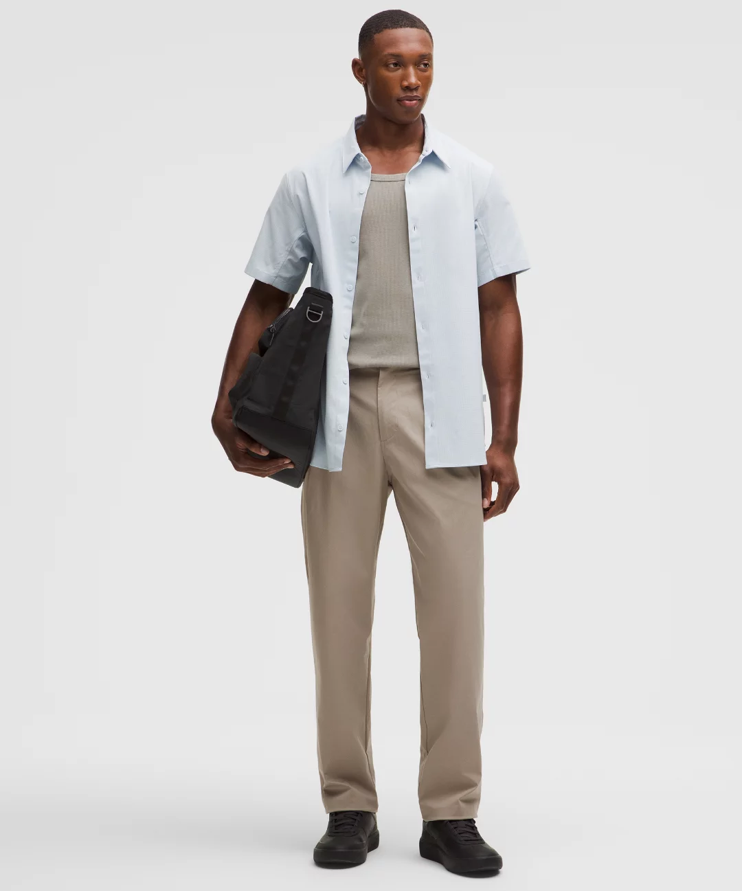 Woven Classic-Fit Pleated Trouser *Regular