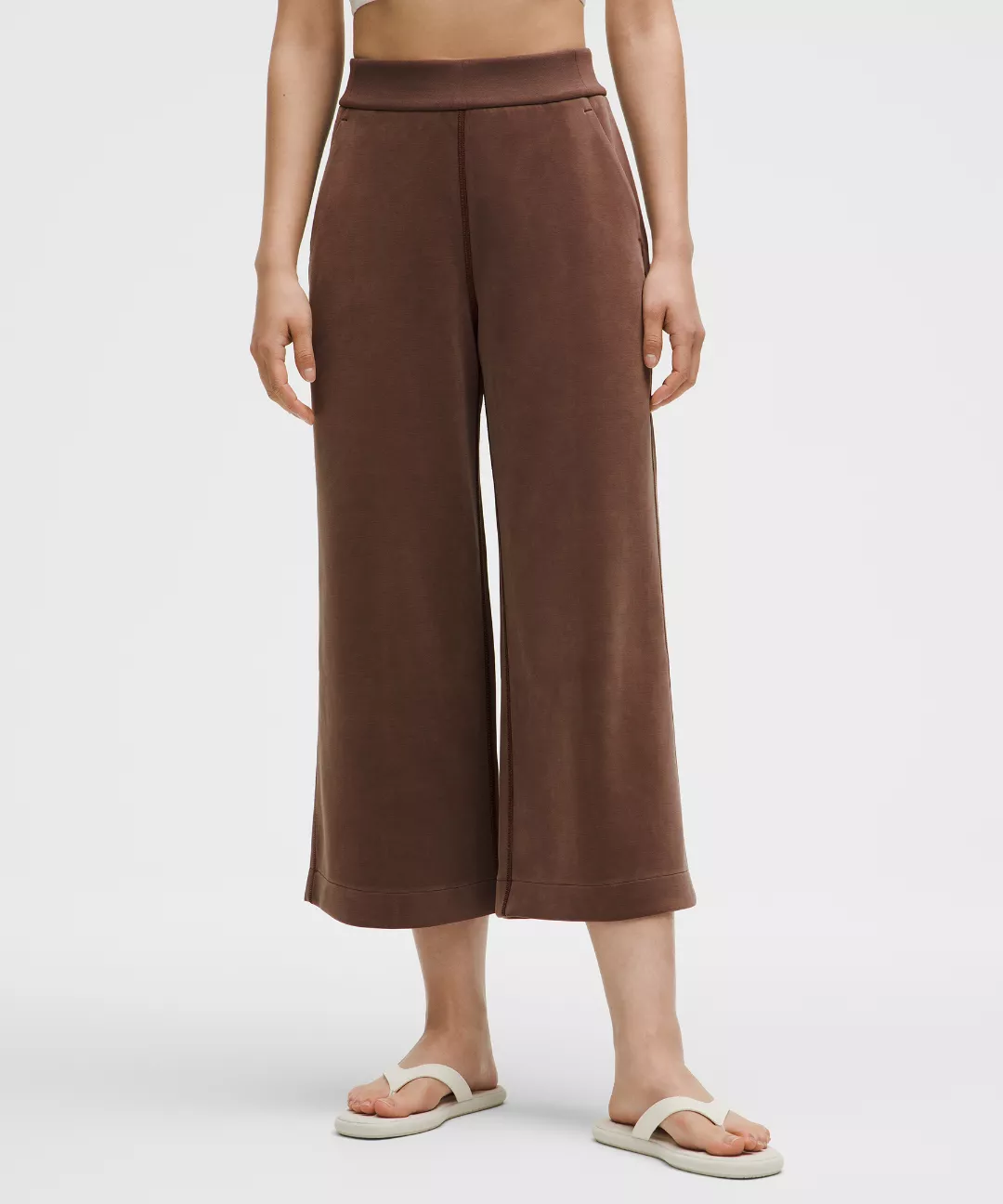 Softstreme High-Rise Wide-Leg Cropped Pant