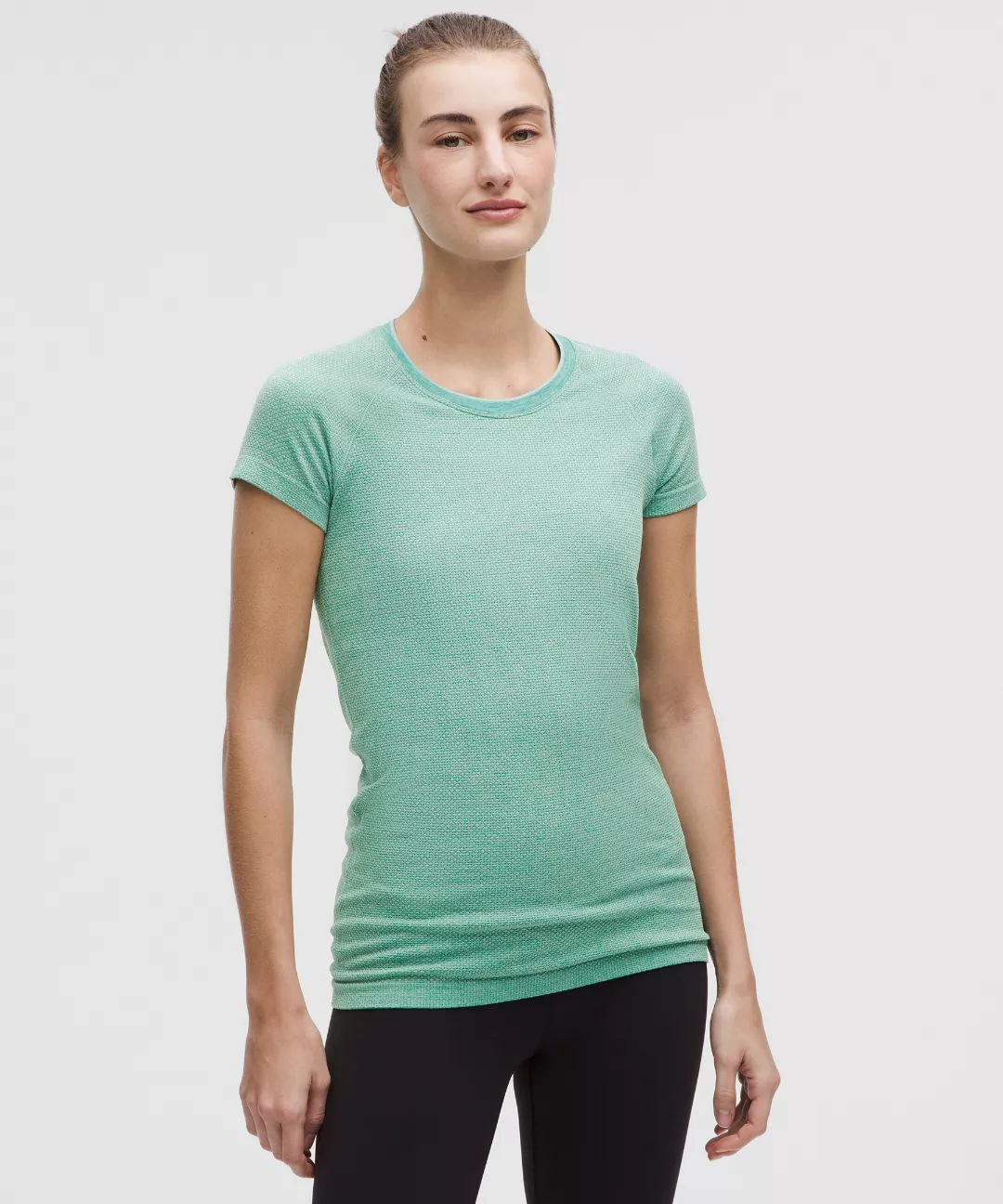 Swiftly Tech Short-Sleeve Shirt 2.0 Hip Length *Textured Knit