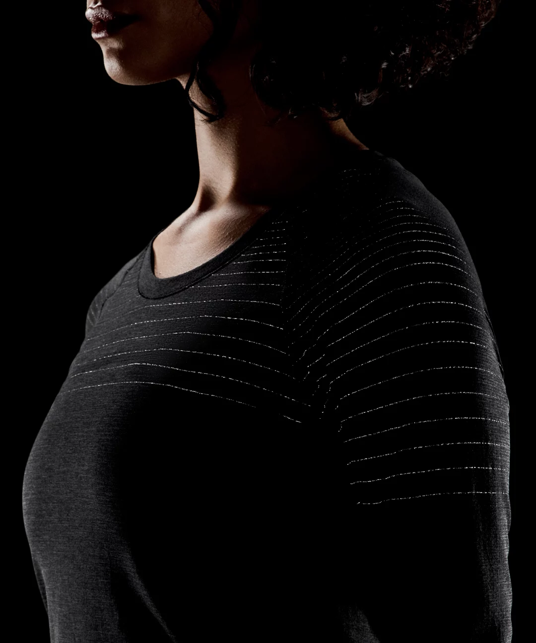 Swiftly Tech Long-Sleeve Shirt 2.0 Waist Length *Glow Stripe