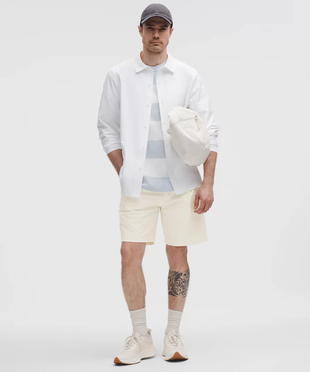 Woven Relaxed-Fit Pleated Short 8"