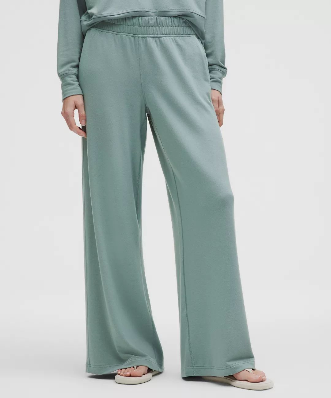 BeCalm Mid-Rise Wide-Leg Pant