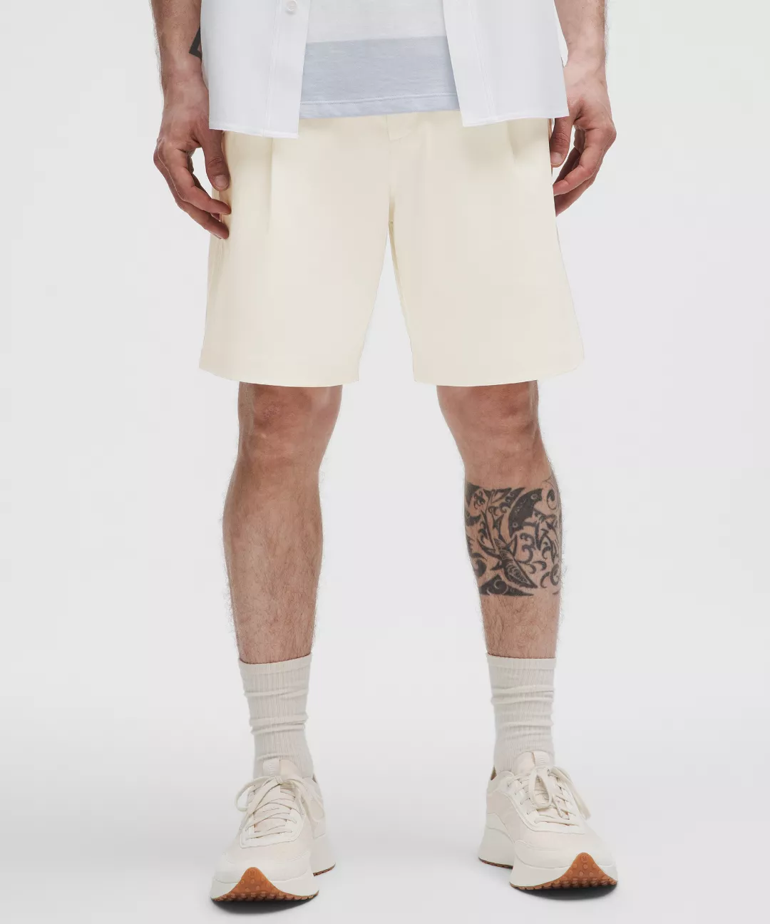 Woven Relaxed-Fit Pleated Short 8"
