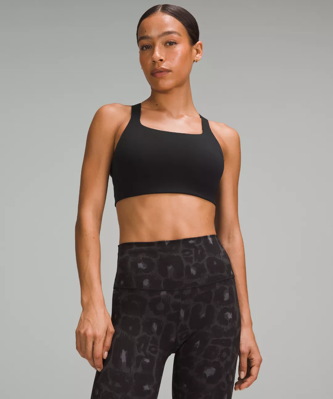 Ultralu Square-Neck Workout Bra *Medium Support, D/DD Cup