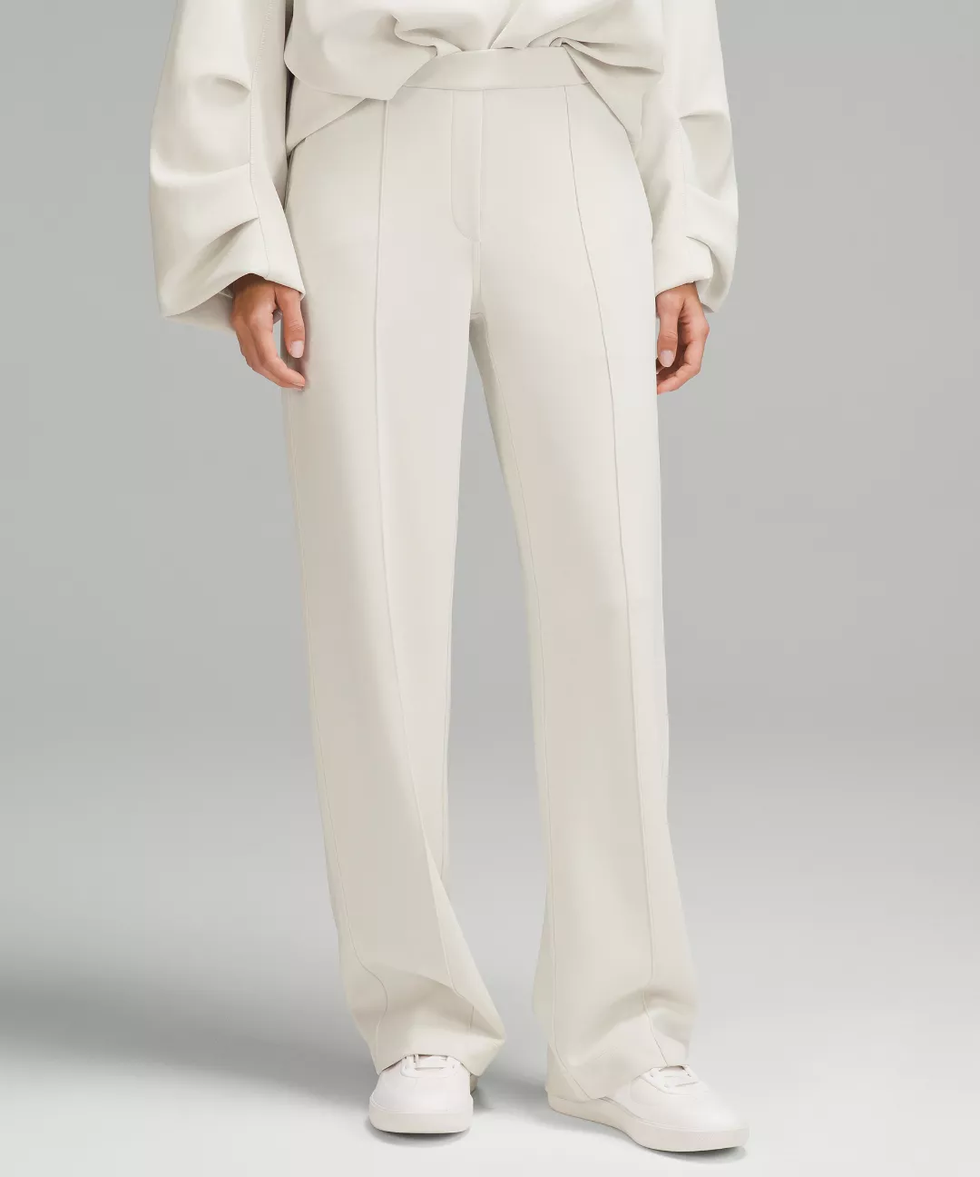 Softstreme Pintuck Mid-Rise Pant *Short
