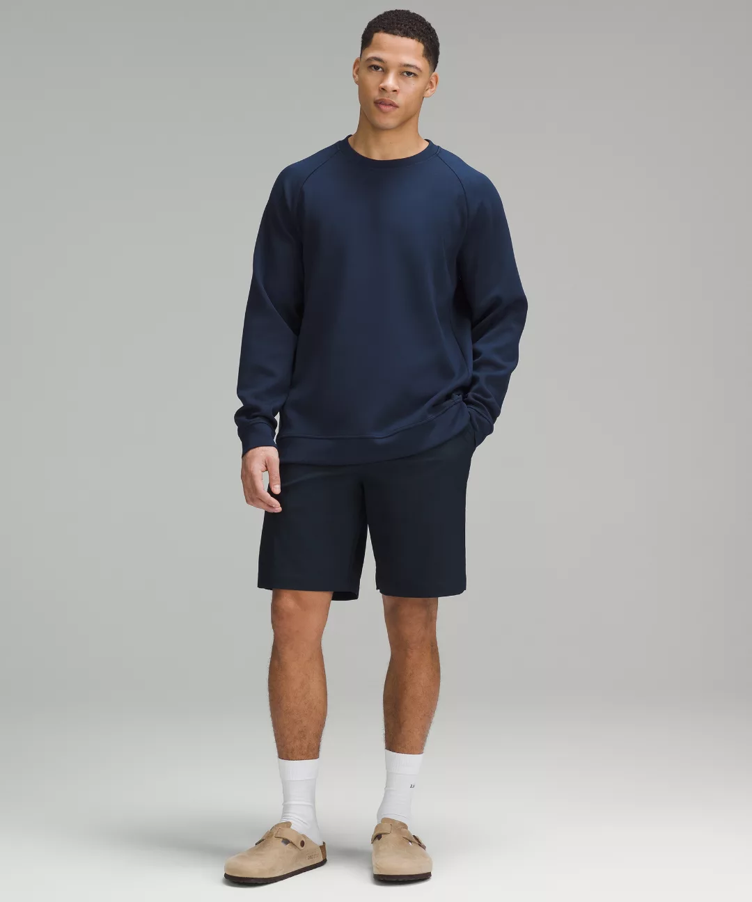 Relaxed-Fit Smooth Twill Short 9"