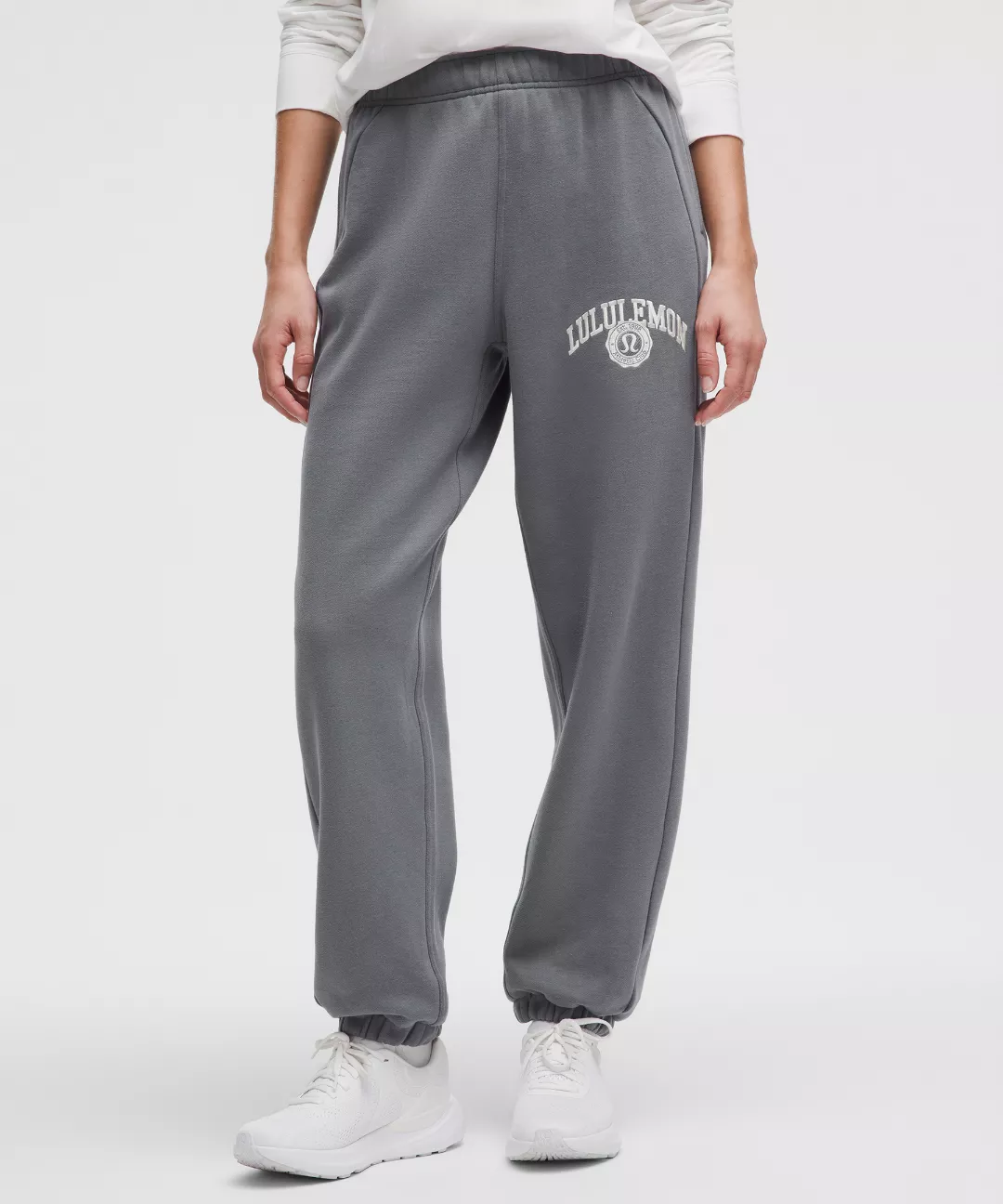 Scuba Mid-Rise Oversized Jogger *Graphic