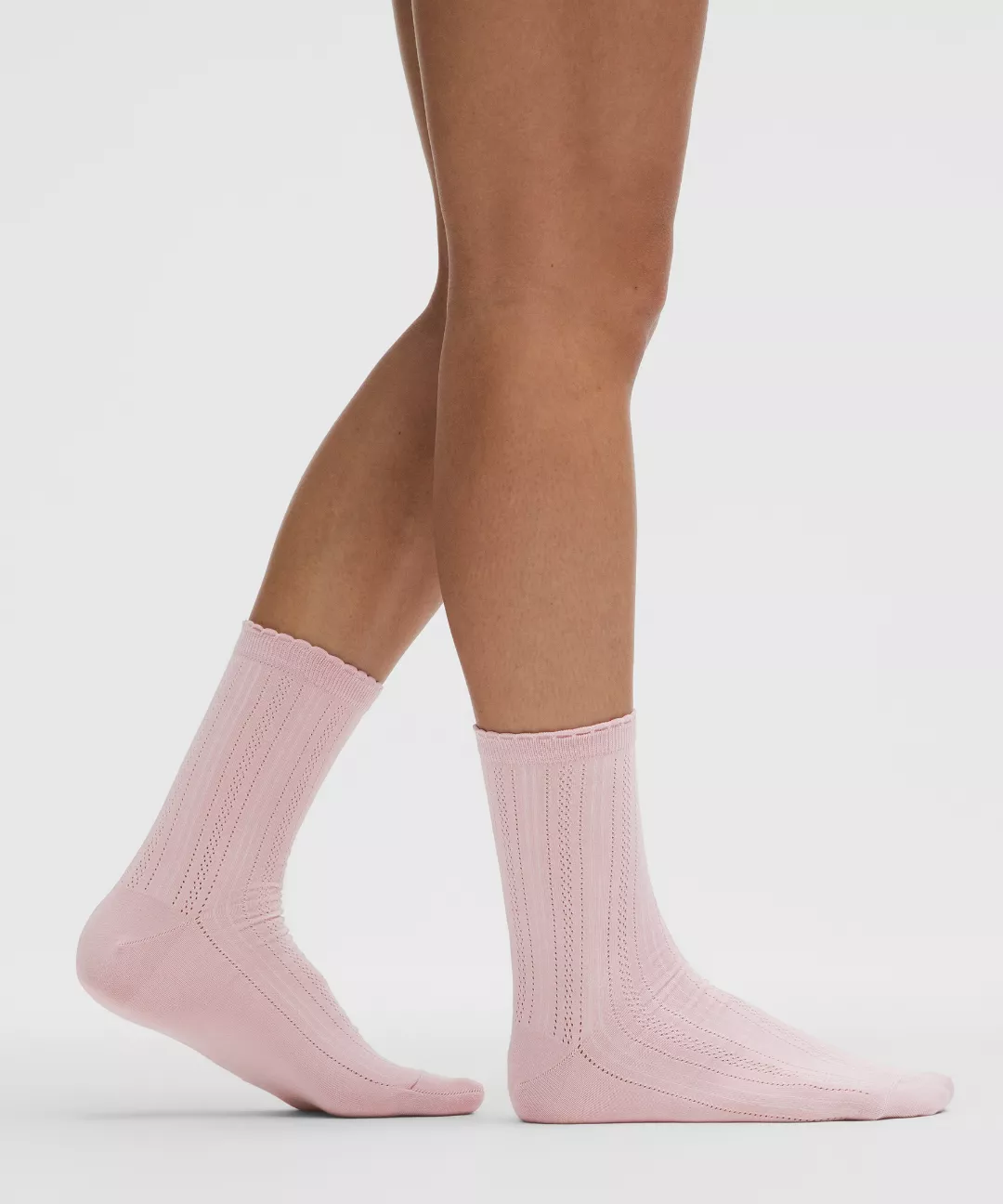 Unisex Pointelle Quarter Socks