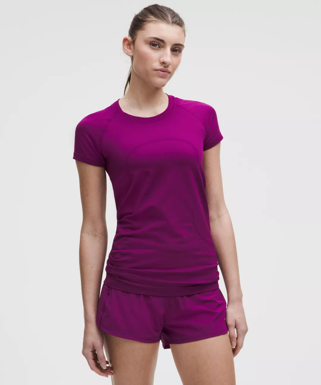 Swiftly Tech Short-Sleeve Shirt 2.0 *Hip Length
