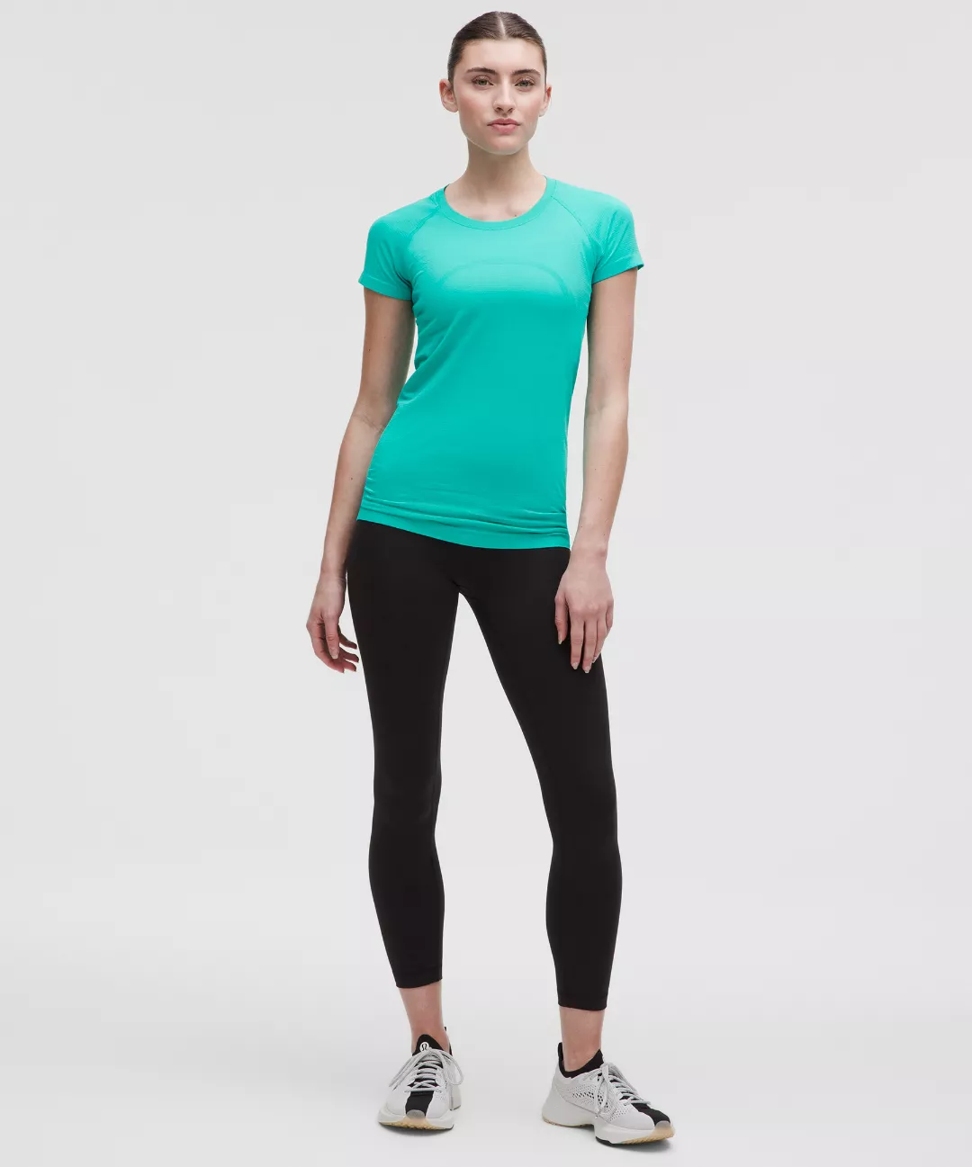 Swiftly Tech Short-Sleeve Shirt 2.0 *Hip Length