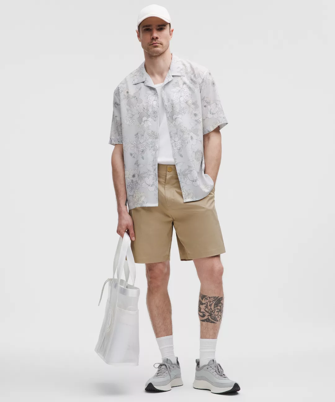 Woven Relaxed-Fit Pleated Short 8"