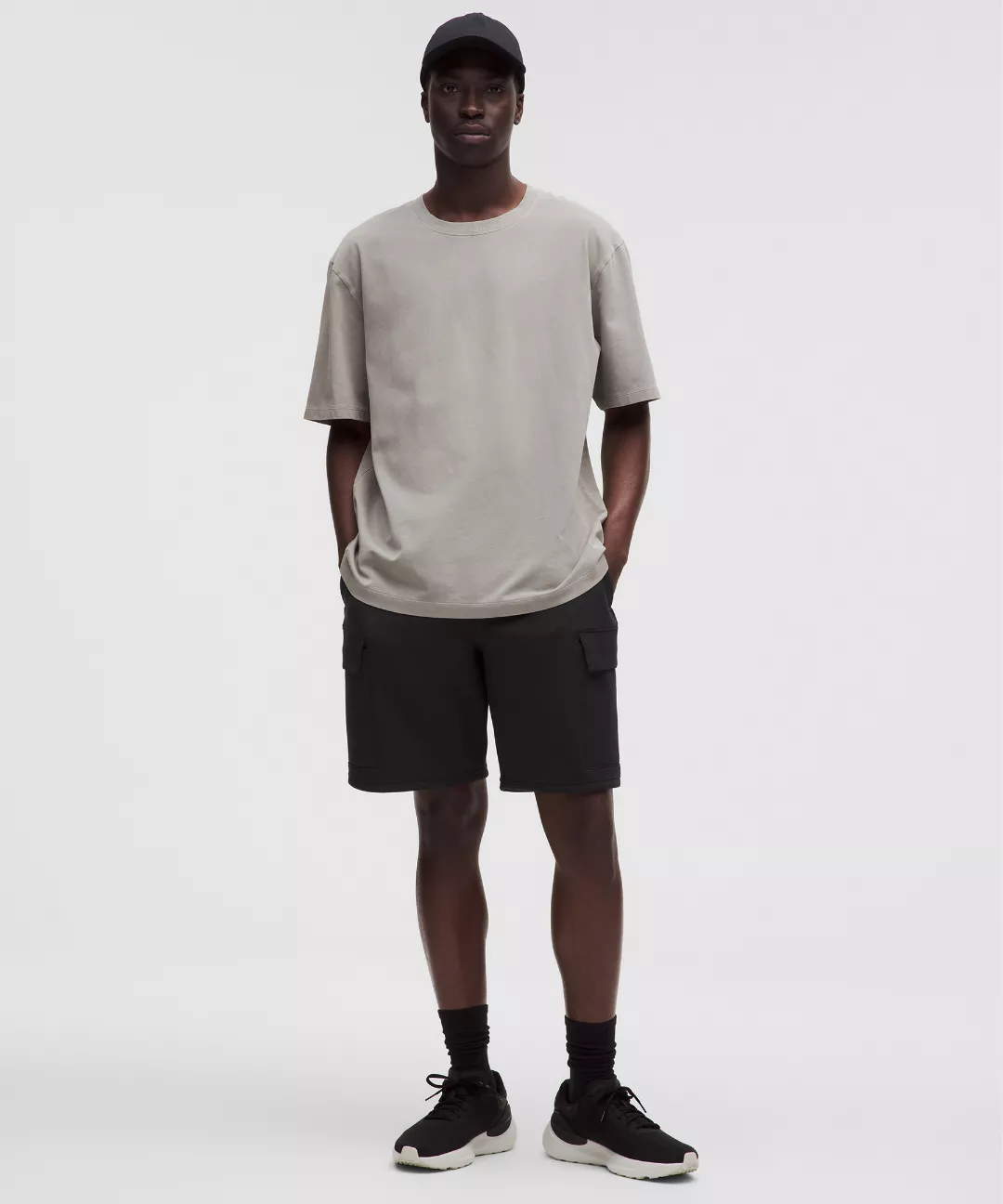 Smooth Spacer Cargo Short 9"