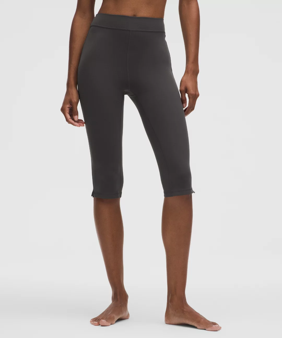 Groove High-Rise Notched-Hem Crop 15"