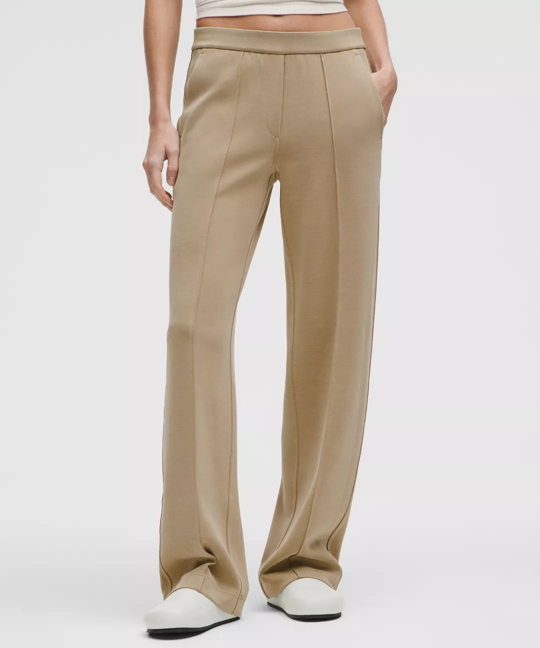 Softstreme Pintuck Mid-Rise Pant *Short