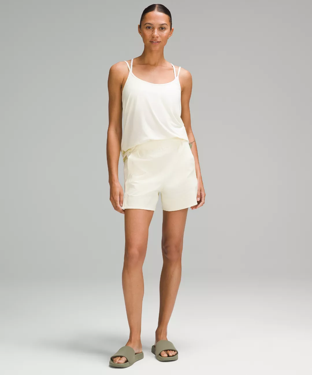 Stretch Woven Relaxed-Fit High-Rise Short 4"
