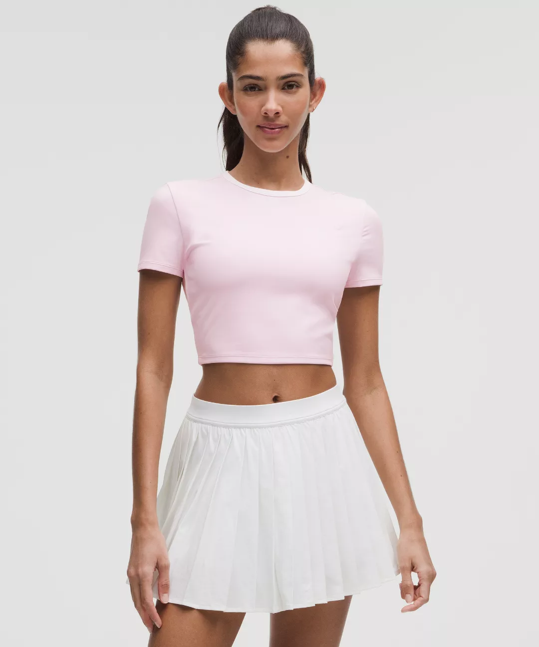 Tight-Fit Cropped Shelf-Bra T-Shirt *Light Support, B/C Cup