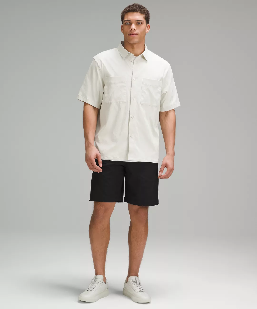 Relaxed-Fit Smooth Twill Short 9"