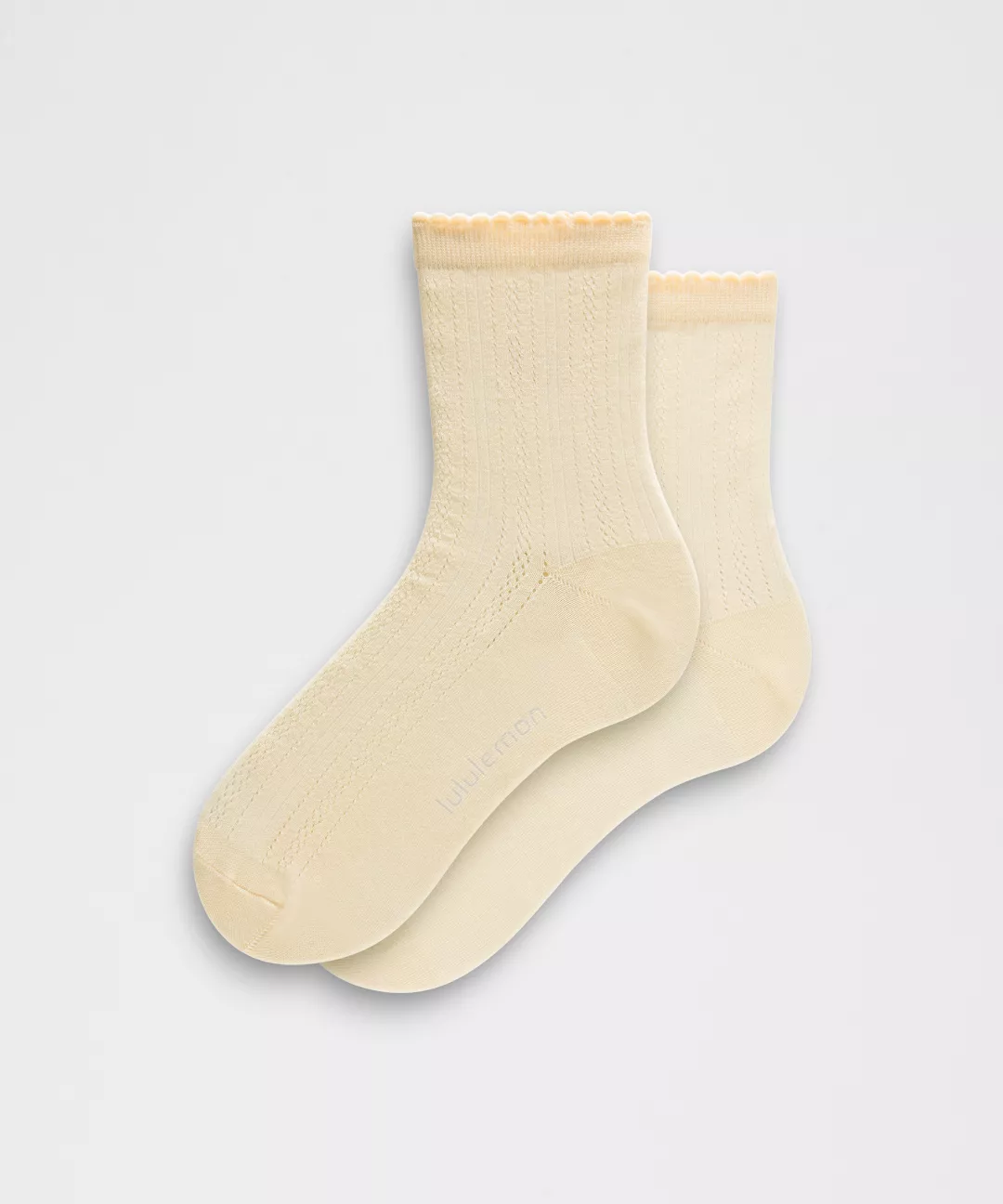 Unisex Pointelle Quarter Socks