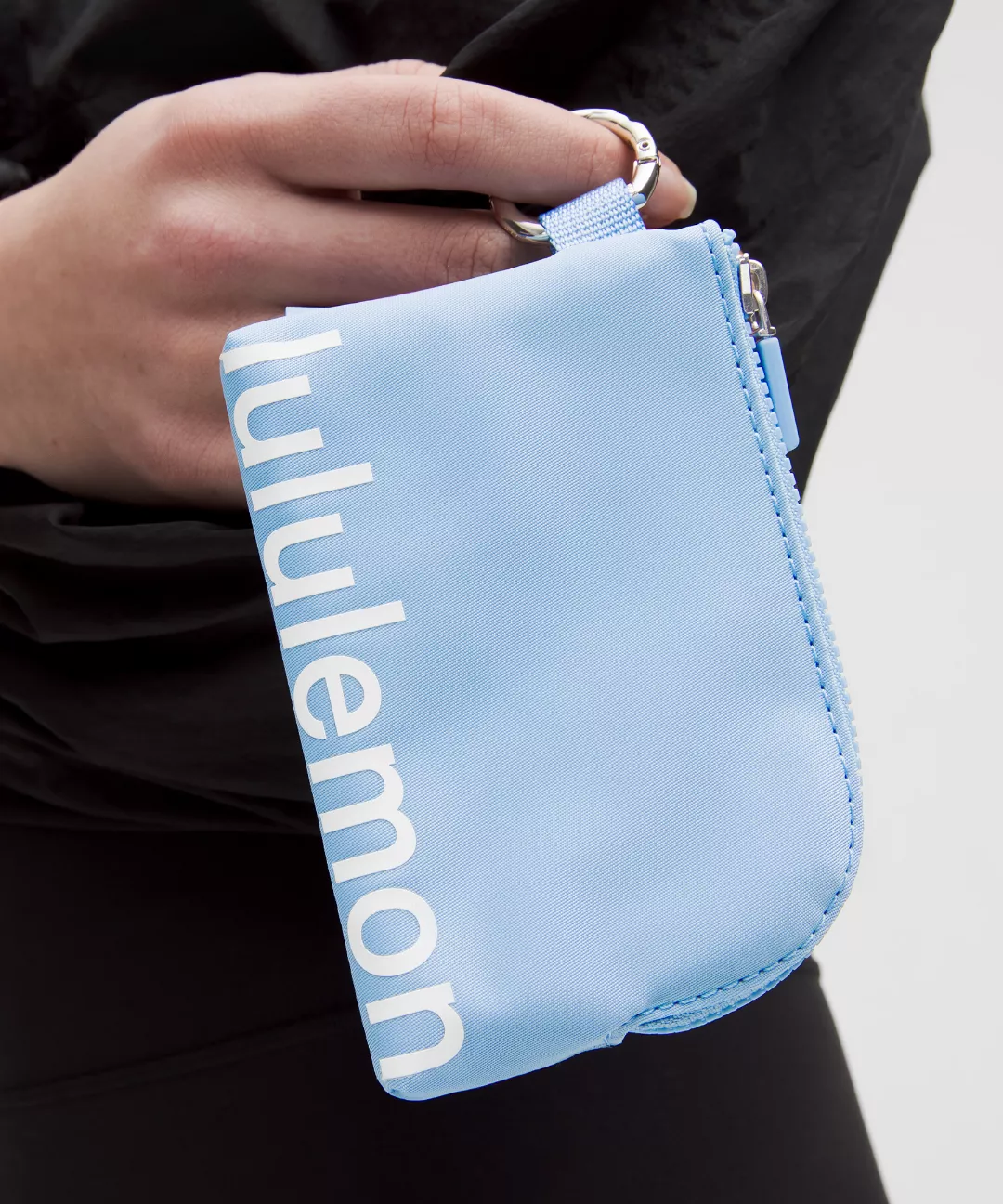 Clippable Card Pouch