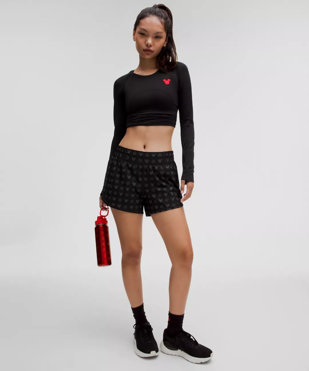 Disney x lululemon *Hotty Hot High-Rise Short 4"