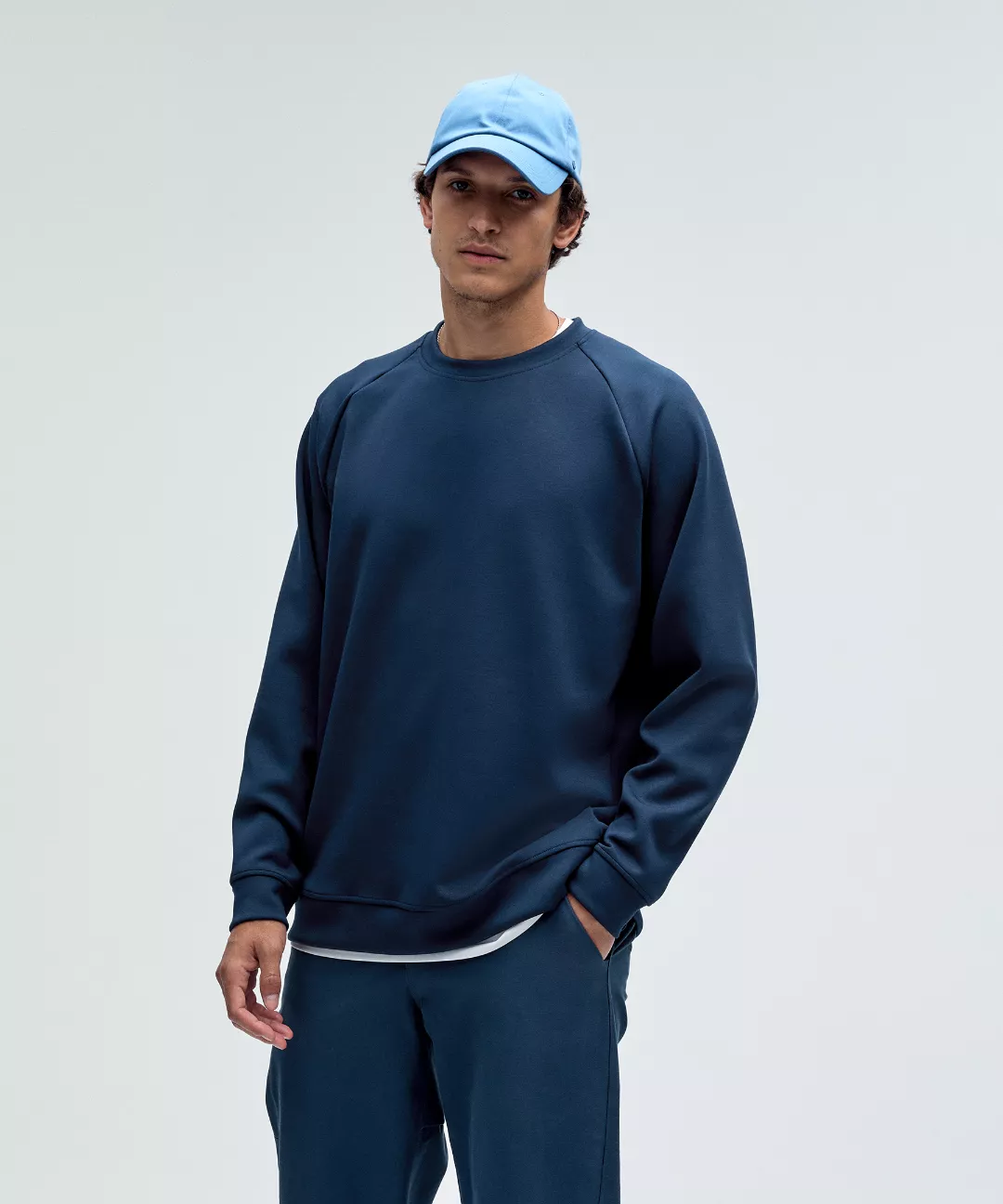 Smooth Spacer Classic-Fit Crew