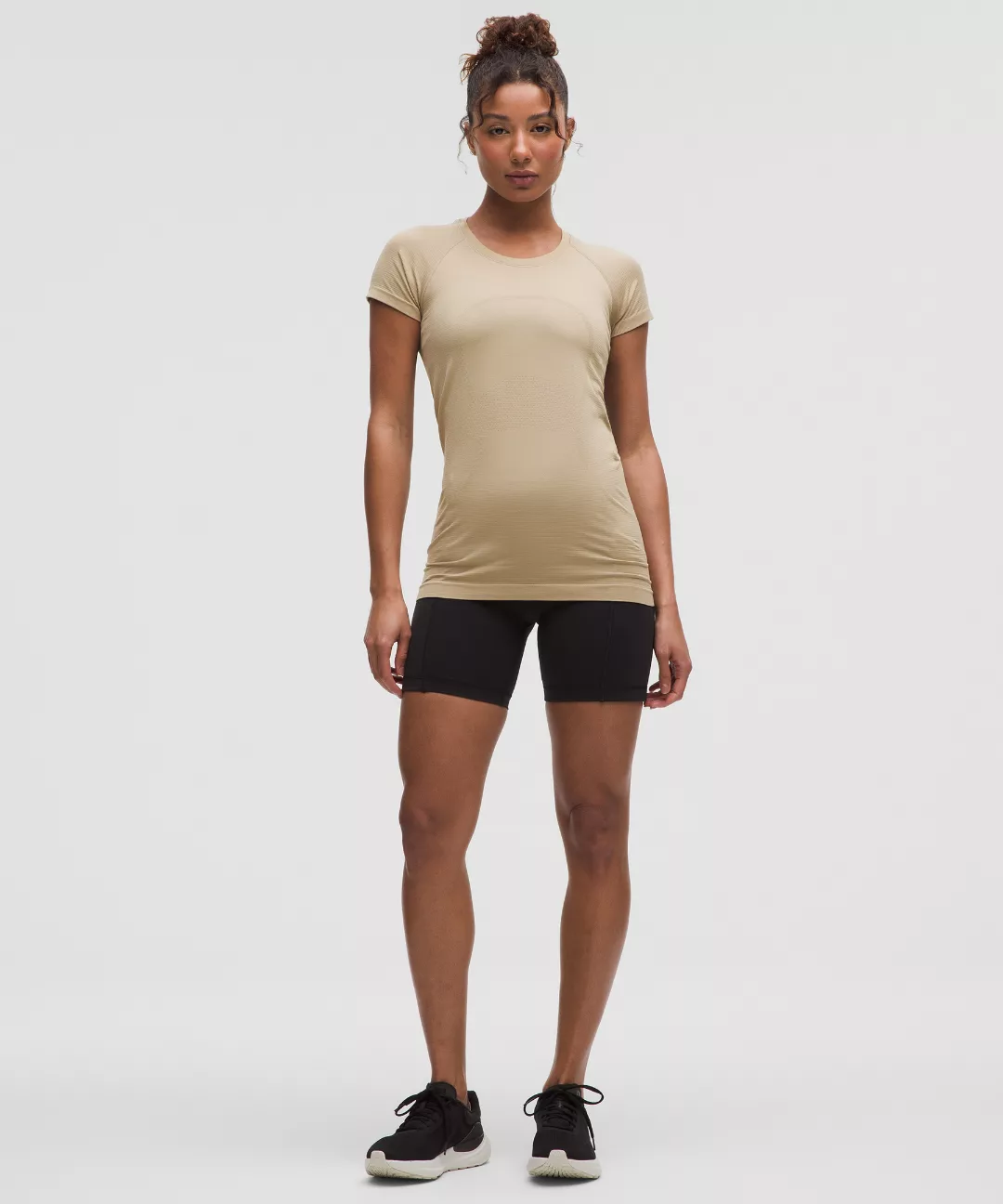Swiftly Tech Short-Sleeve Shirt 2.0 *Hip Length