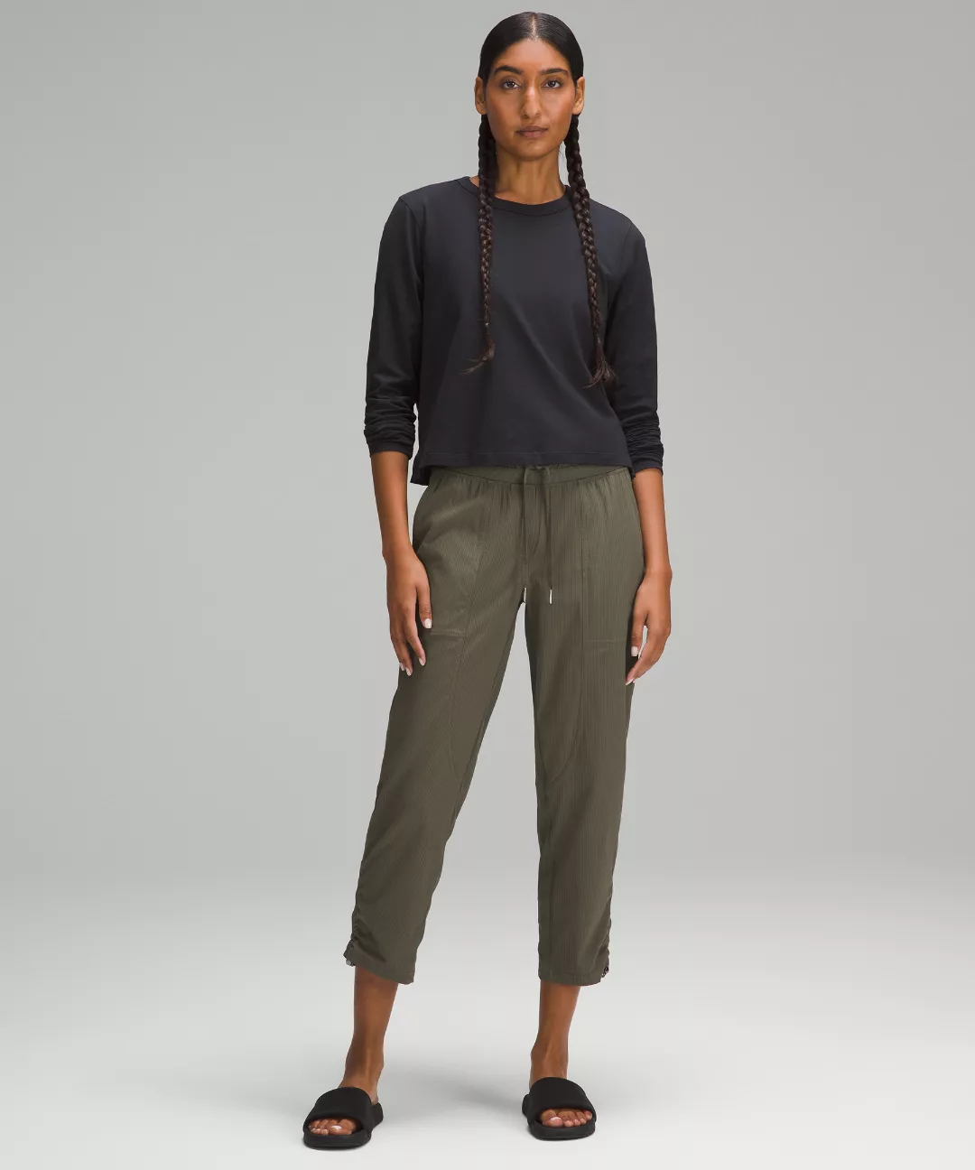 Dance Studio Mid-Rise Cropped Pant