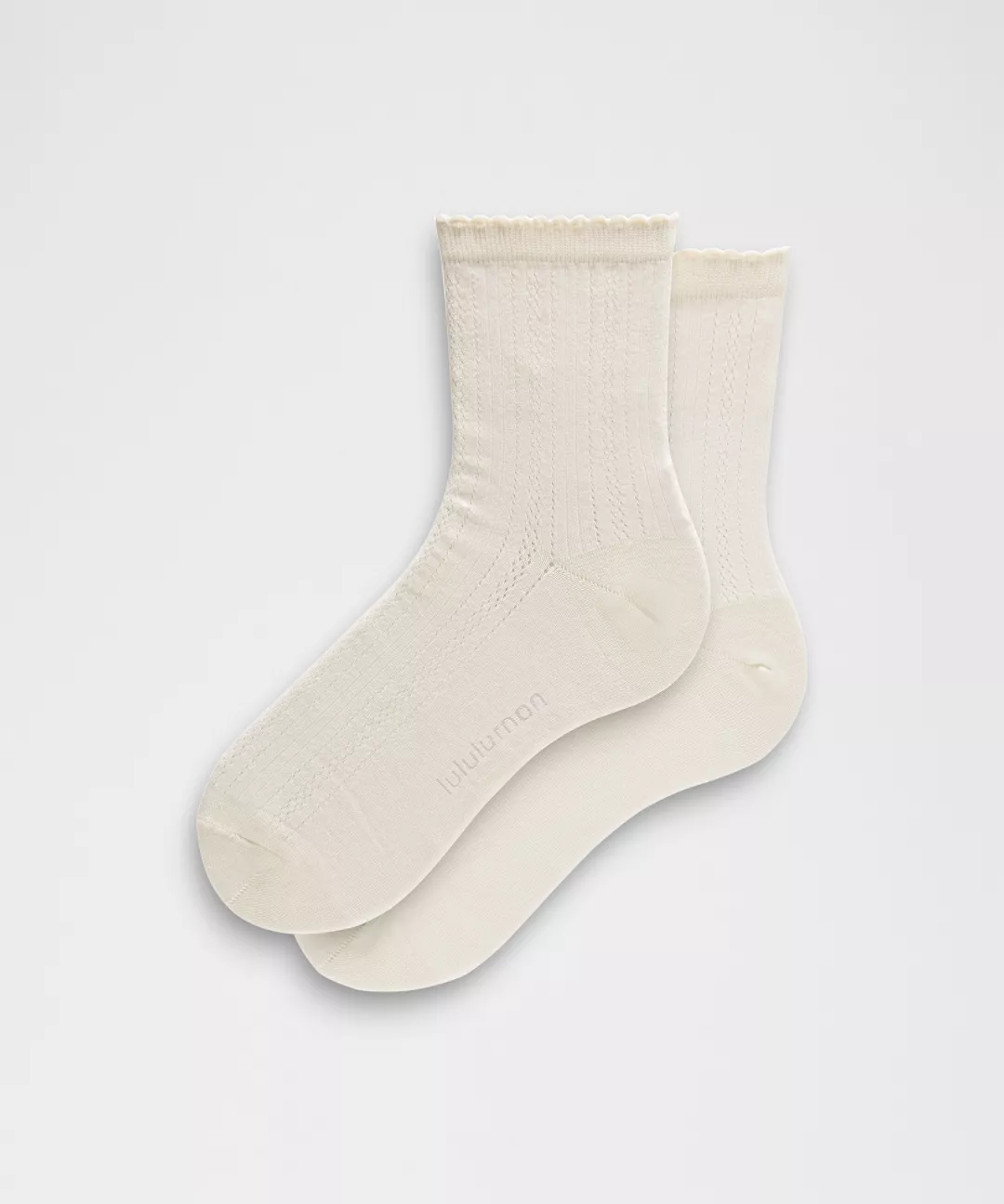 Unisex Pointelle Quarter Socks