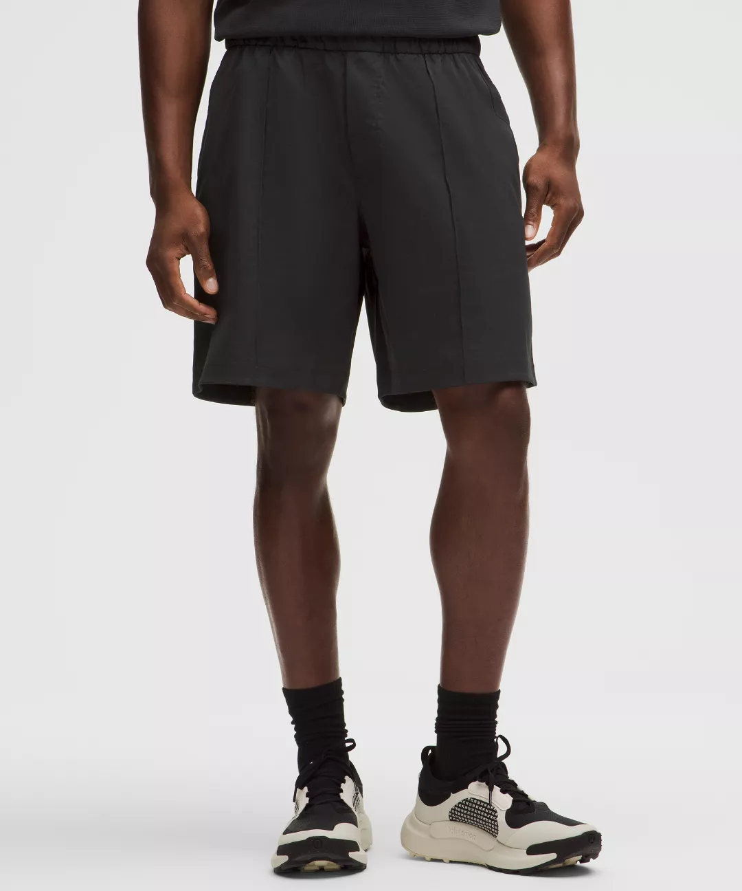 Woven Pintuck Pull-On Short 8"