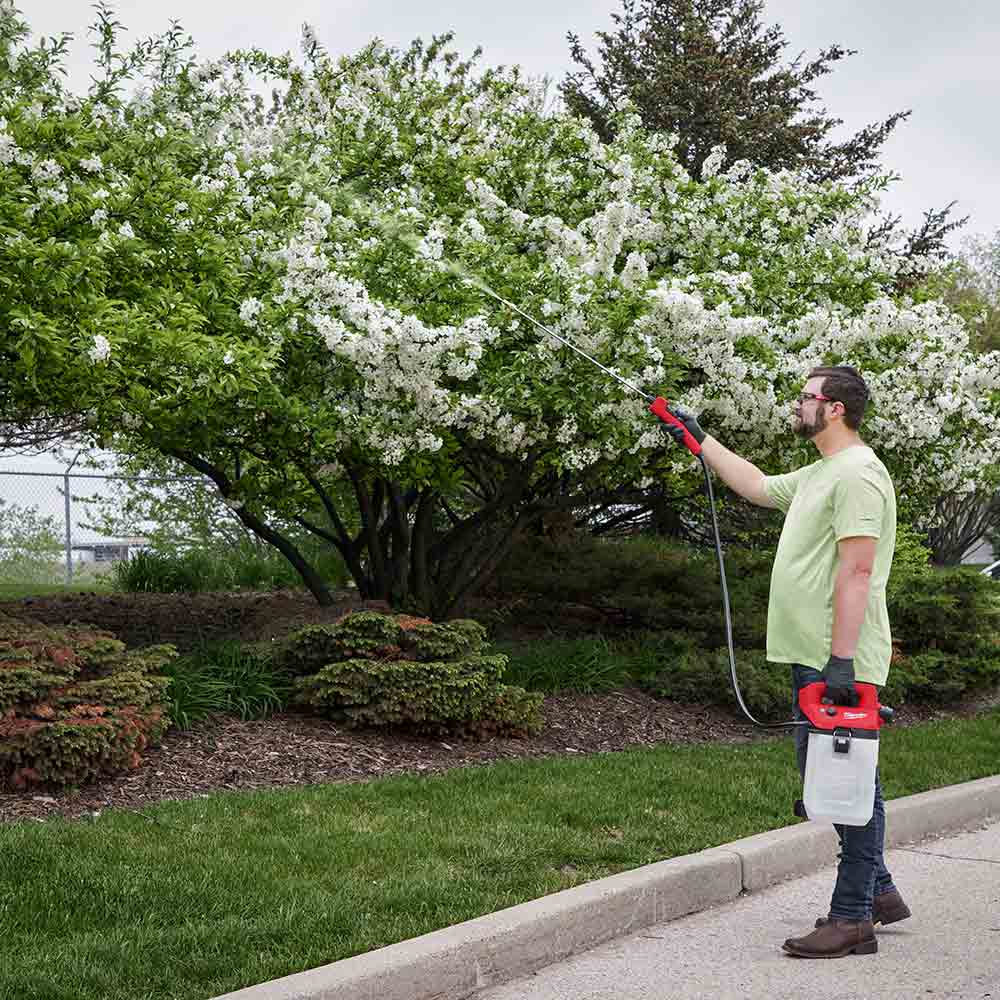 MILWAUKEE 7L Handheld Chemical Sprayer Tank 49162762