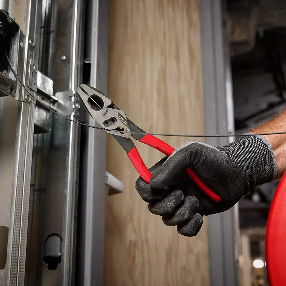 MILWAUKEE 228mm 9Inch USA Made Dipped Grip Linesman Pliers with Crimper MT500C