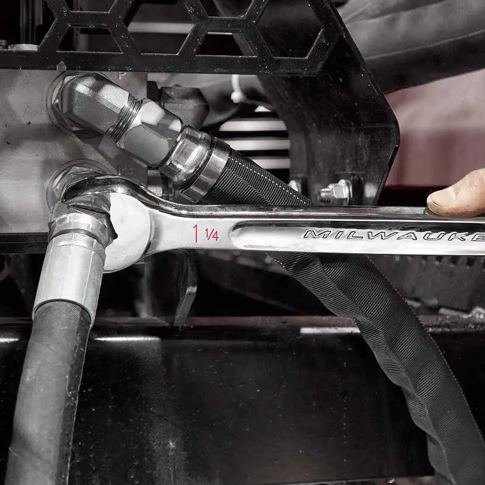 MILWAUKEE 1-1/4" SAE Combination Wrench 45969438