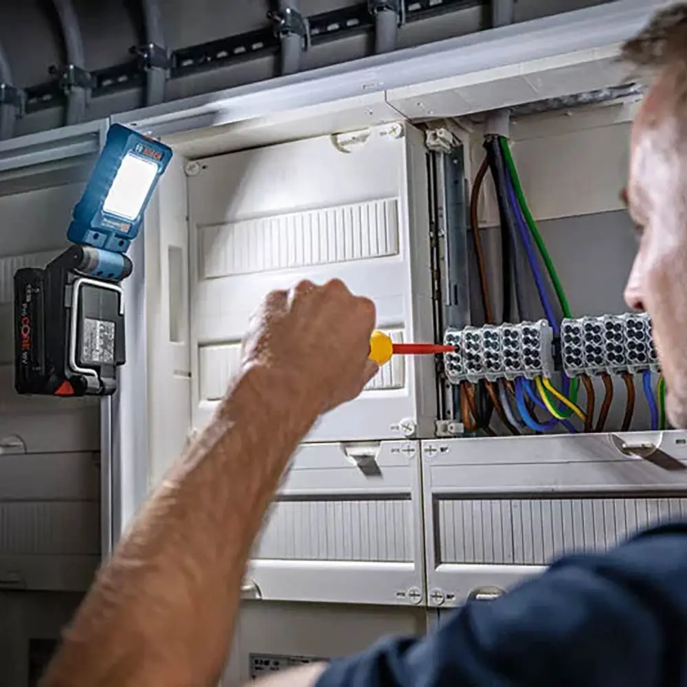 BOSCH 18V 800Lum LED Torch Skin GLI 0601443600