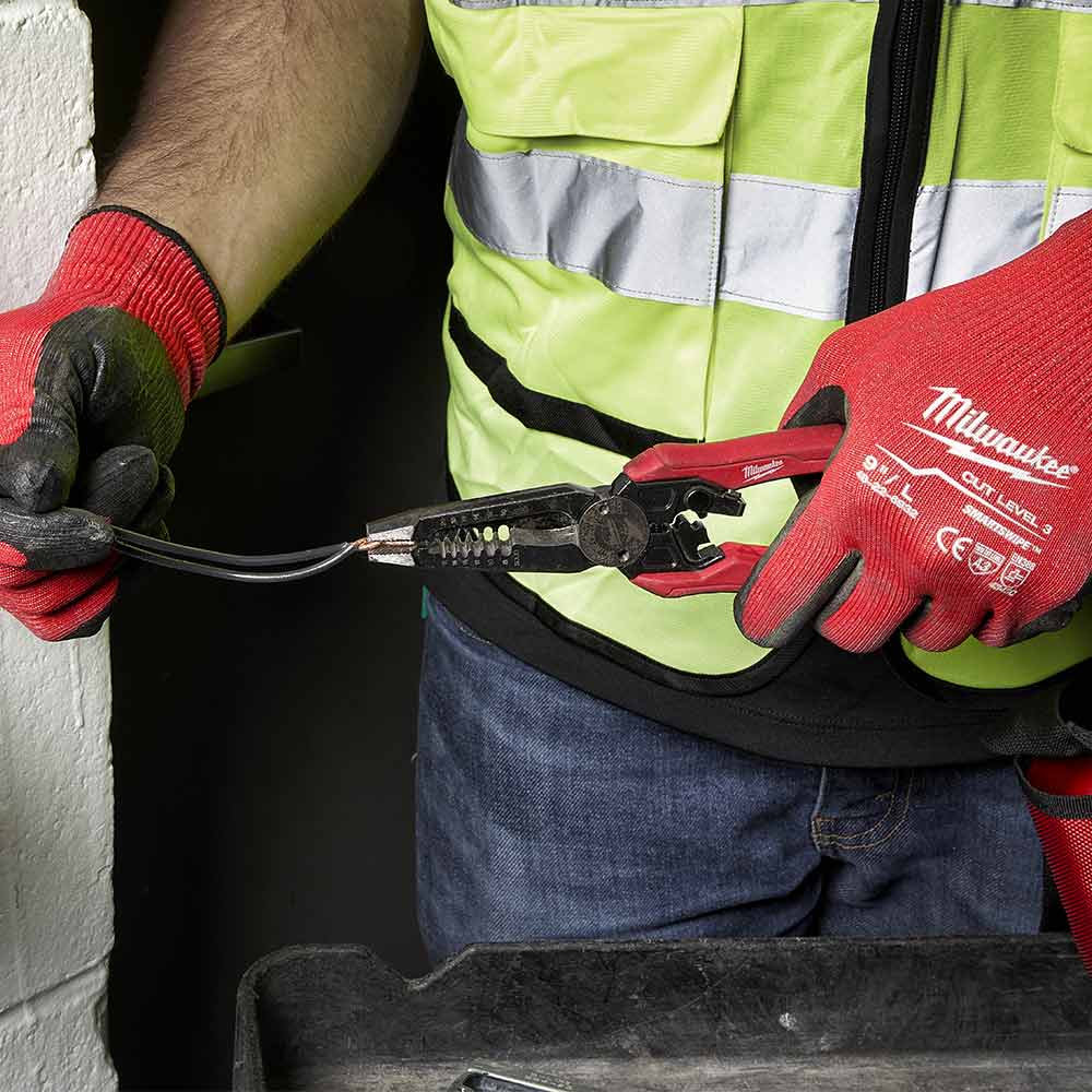 MILWAUKEE 228mm 7-in-1 High Leverage Combination Pliers 48223078