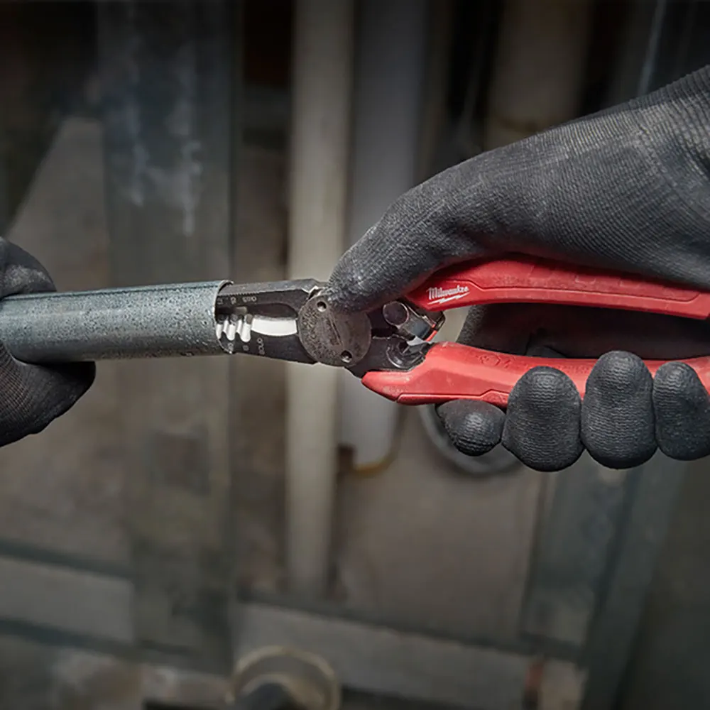 MILWAUKEE 8 18Awg Solid/ 10 20Awg Strand Stripper Wire Plier 48223079