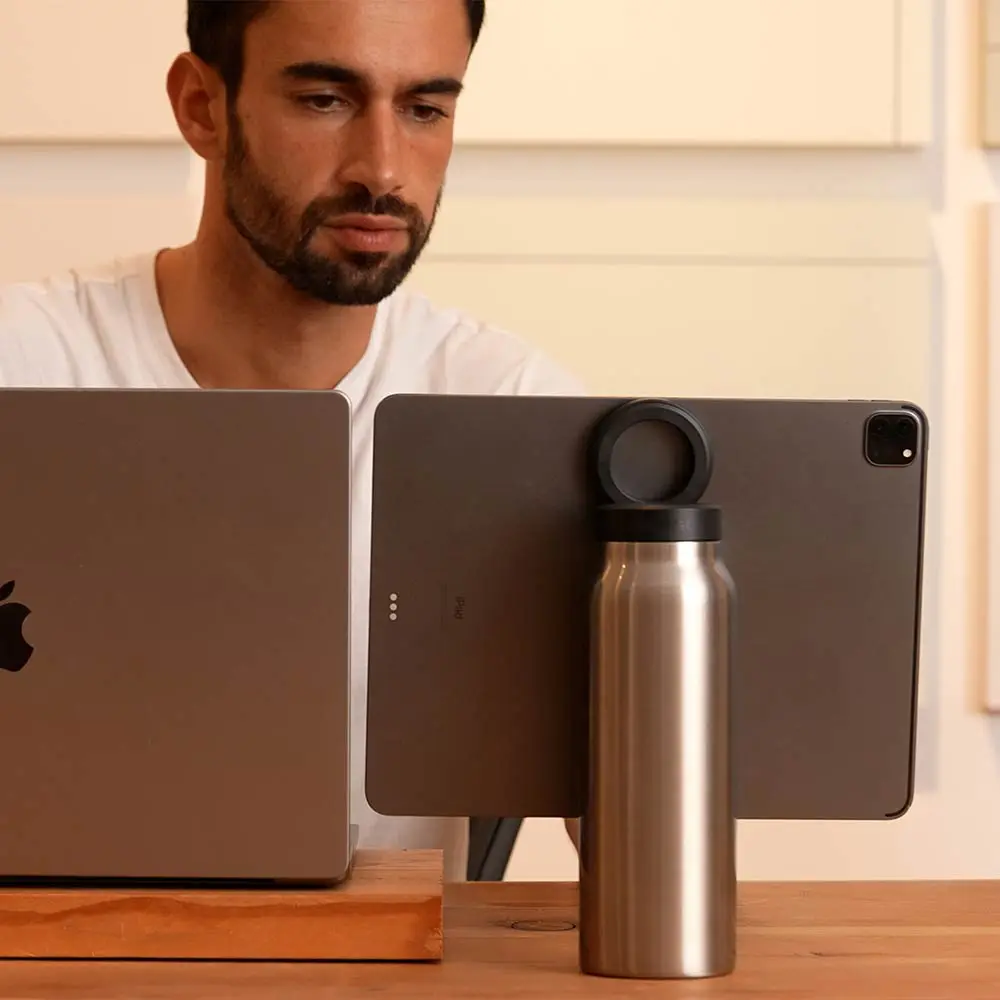 RINGO 710ml (24oz) Water Bottle - with Magnetic Phone Mount - Stainless B2SS24LSC1