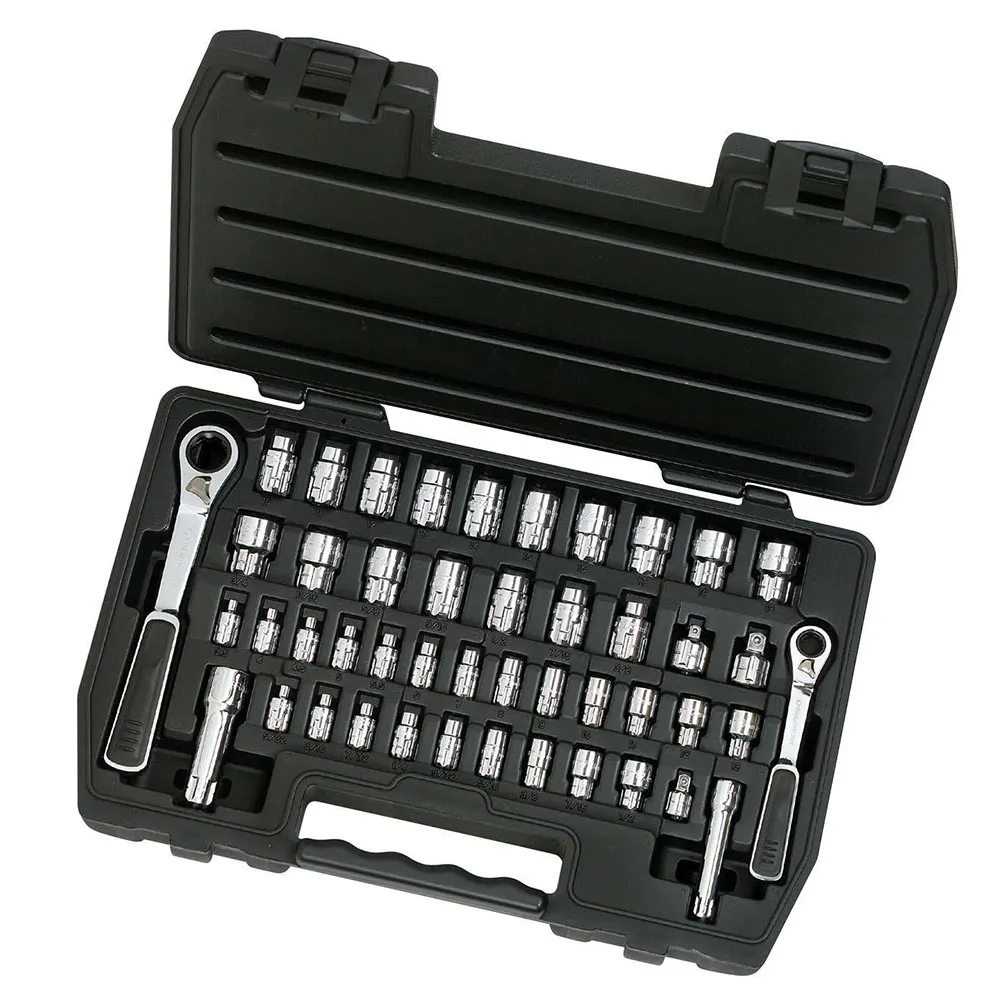 GEARWRENCH 46 pcs 1/4inch & 3/8inch Drive Pass Thru 6 Point SAE/Metric Tool Set 8946
