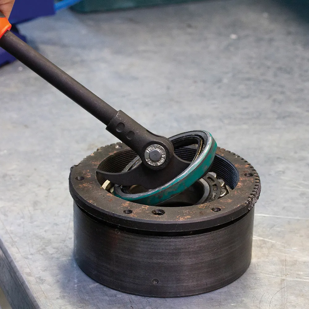 TOLEDO Adjustable Oil Seal Puller 321098