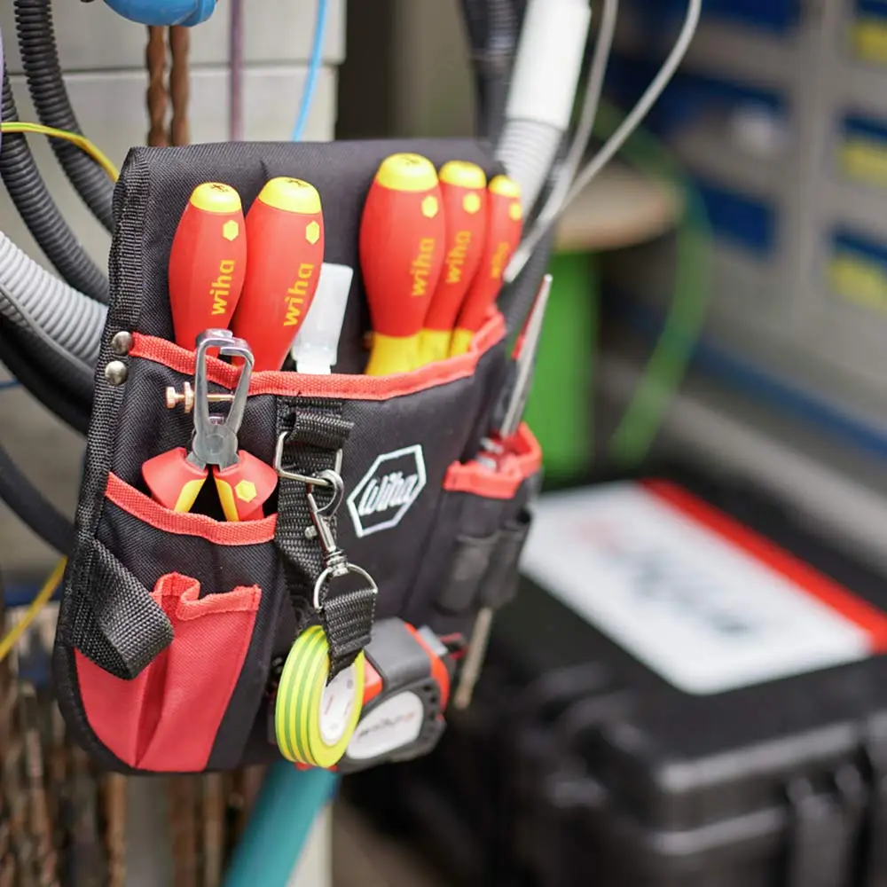 WIHA 5.5mm x 125mm Flat VDE Insulated Screwdriver 40823