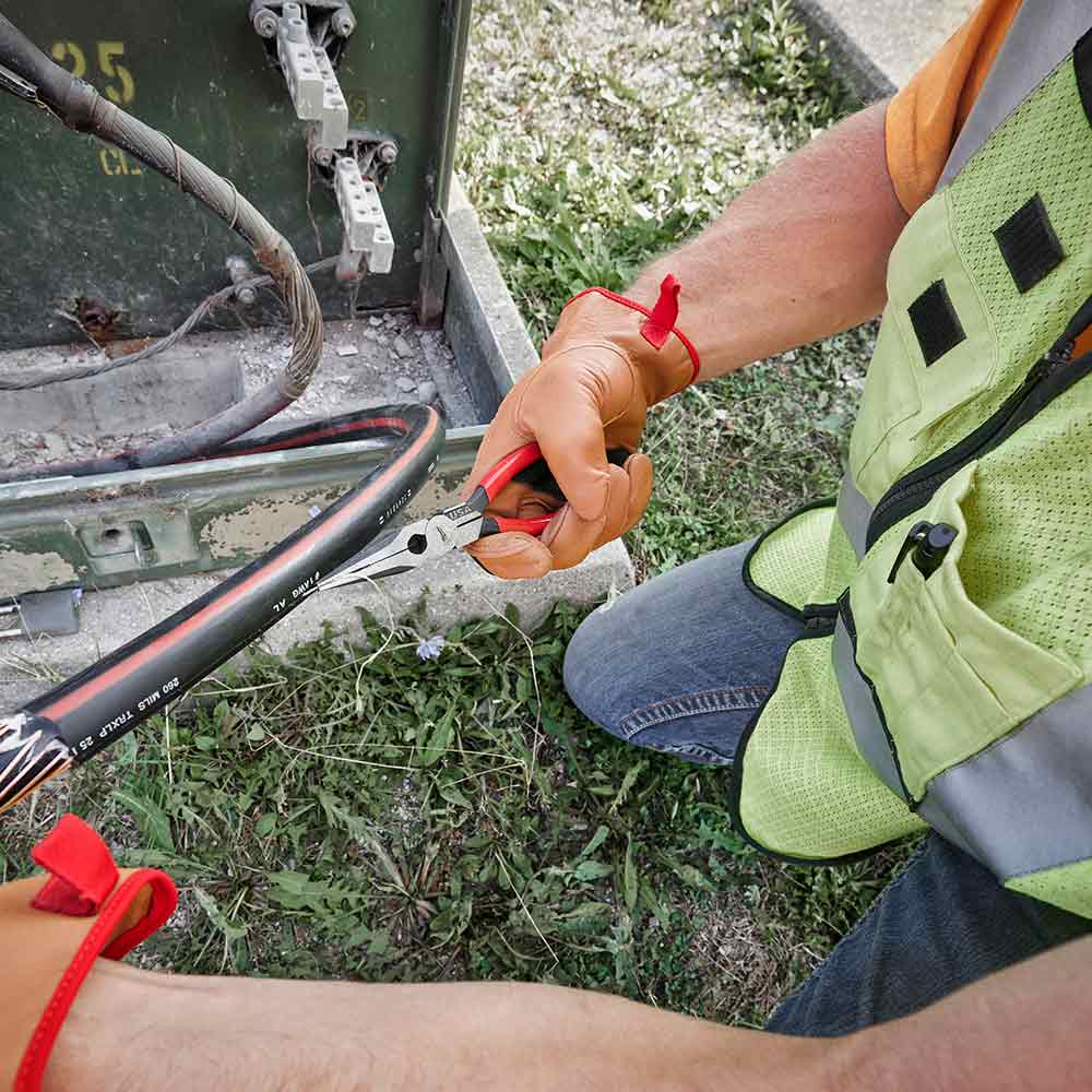 MILWAUKEE 203mm USA Made Plastic Grip Handle Long Nose Plier MT505