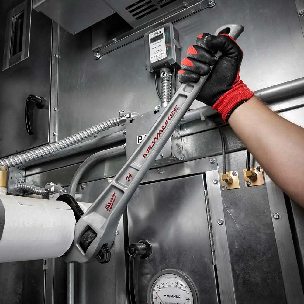 MILWAUKEE 24" (609mm) Aluminium Offset Pipe Wrench 48227182