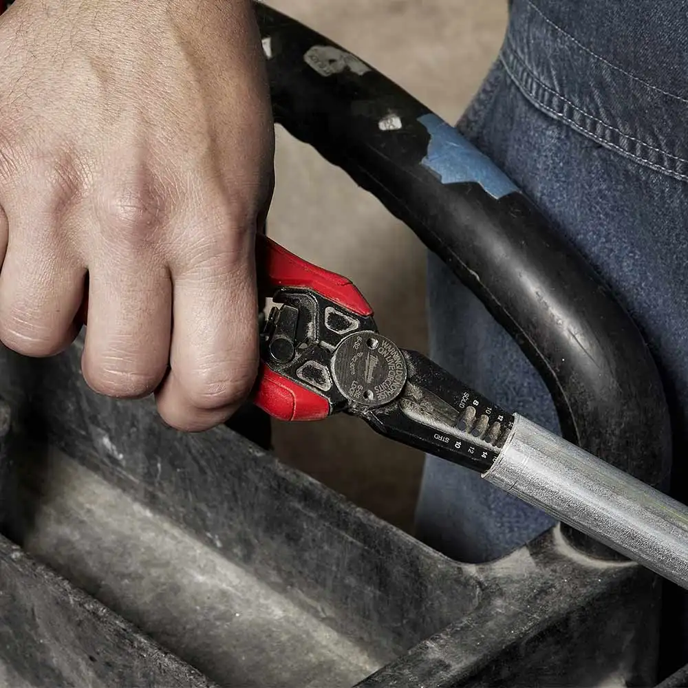 MILWAUKEE 228mm 7-in-1 High Leverage Combination Pliers 48223078